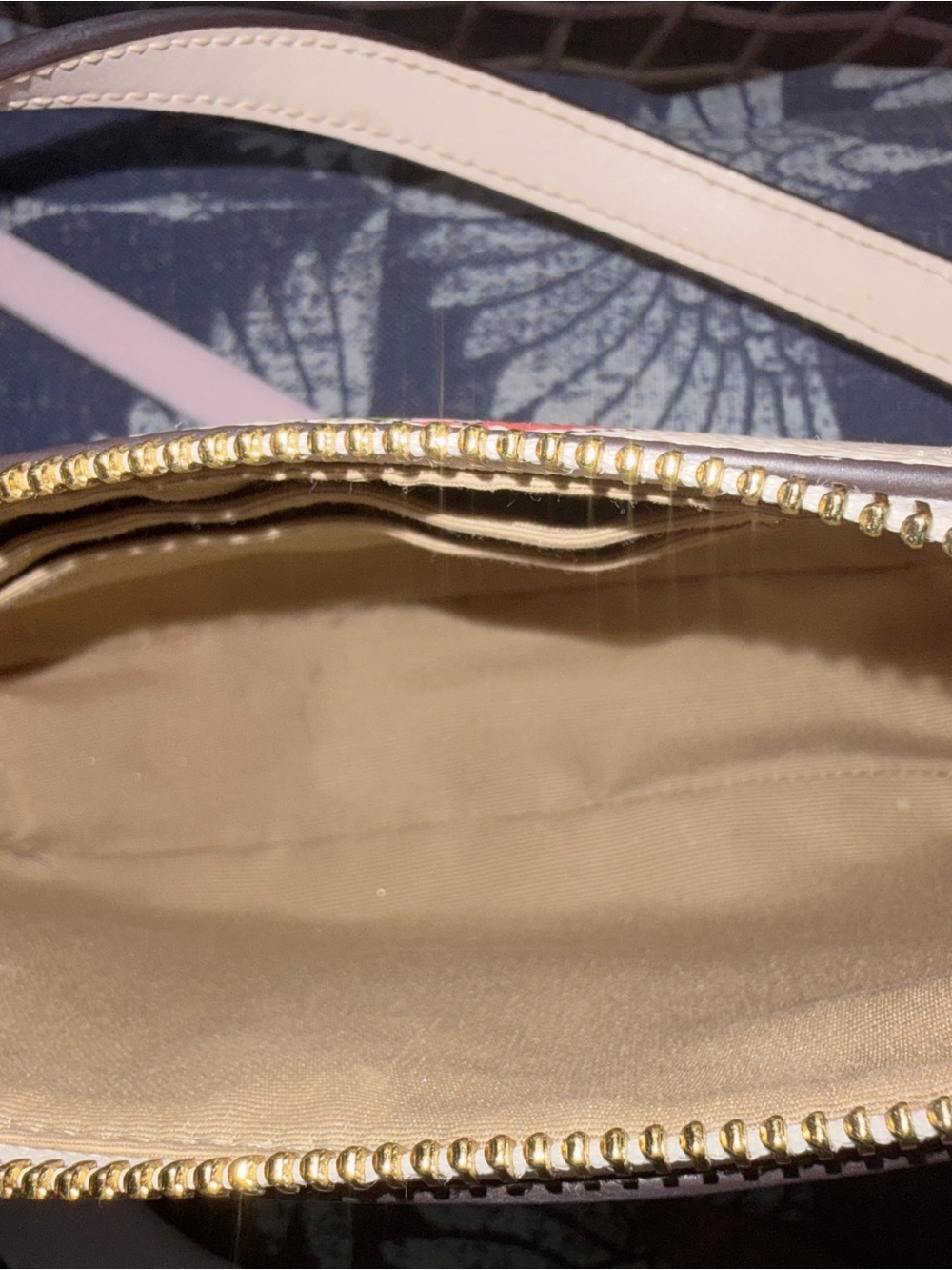 Coach Cream Pebbled Leather Shoulder Bag with Red Strawberry Print - Picture 4 of 4